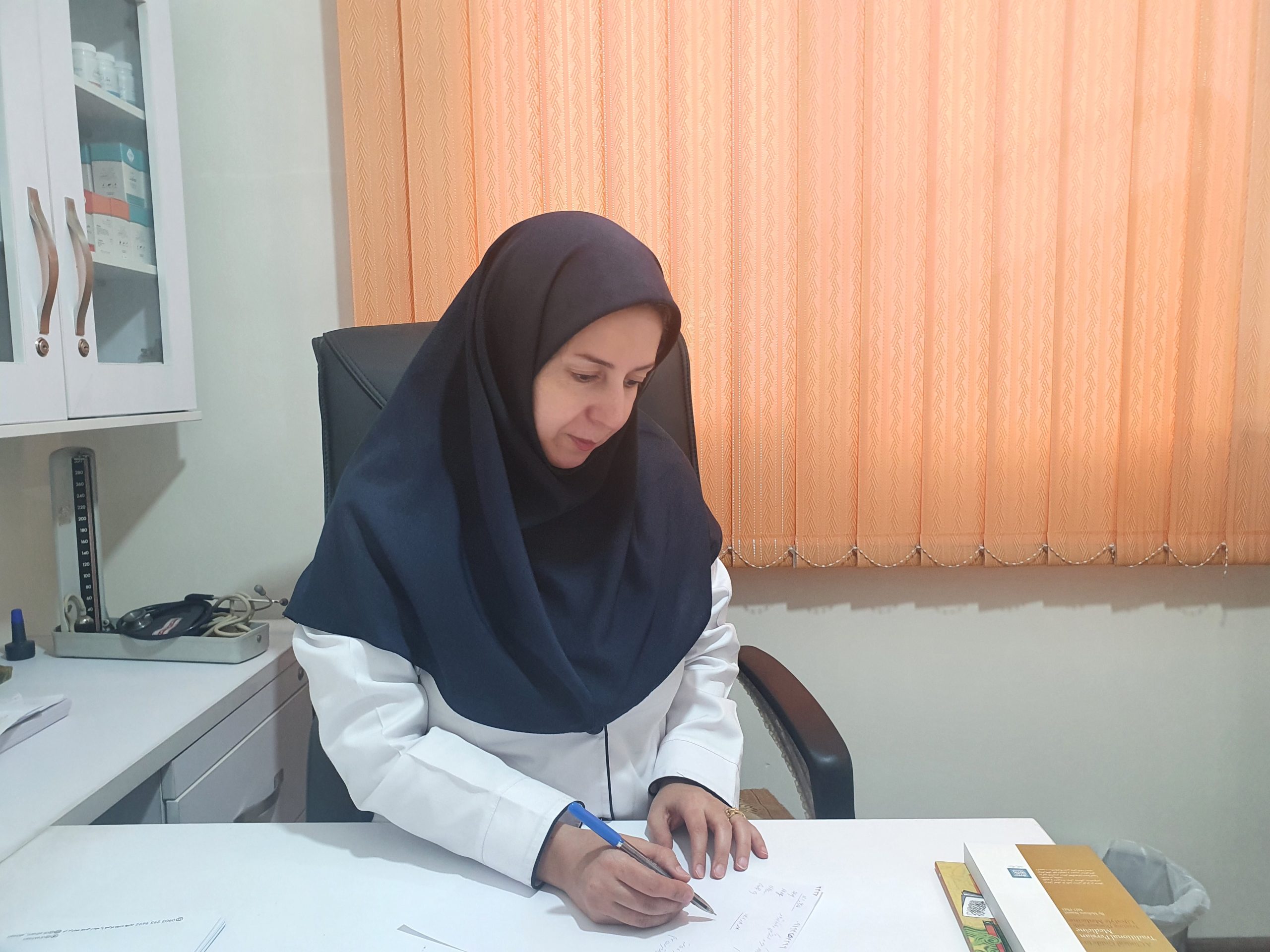 دکتر الهام اختری